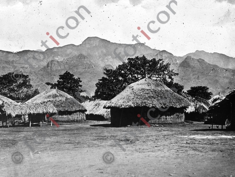 Afrikanisches Dorf | African village - Foto foticon-simon-192-007-sw.jpg | foticon.de - Bilddatenbank für Motive aus Geschichte und Kultur